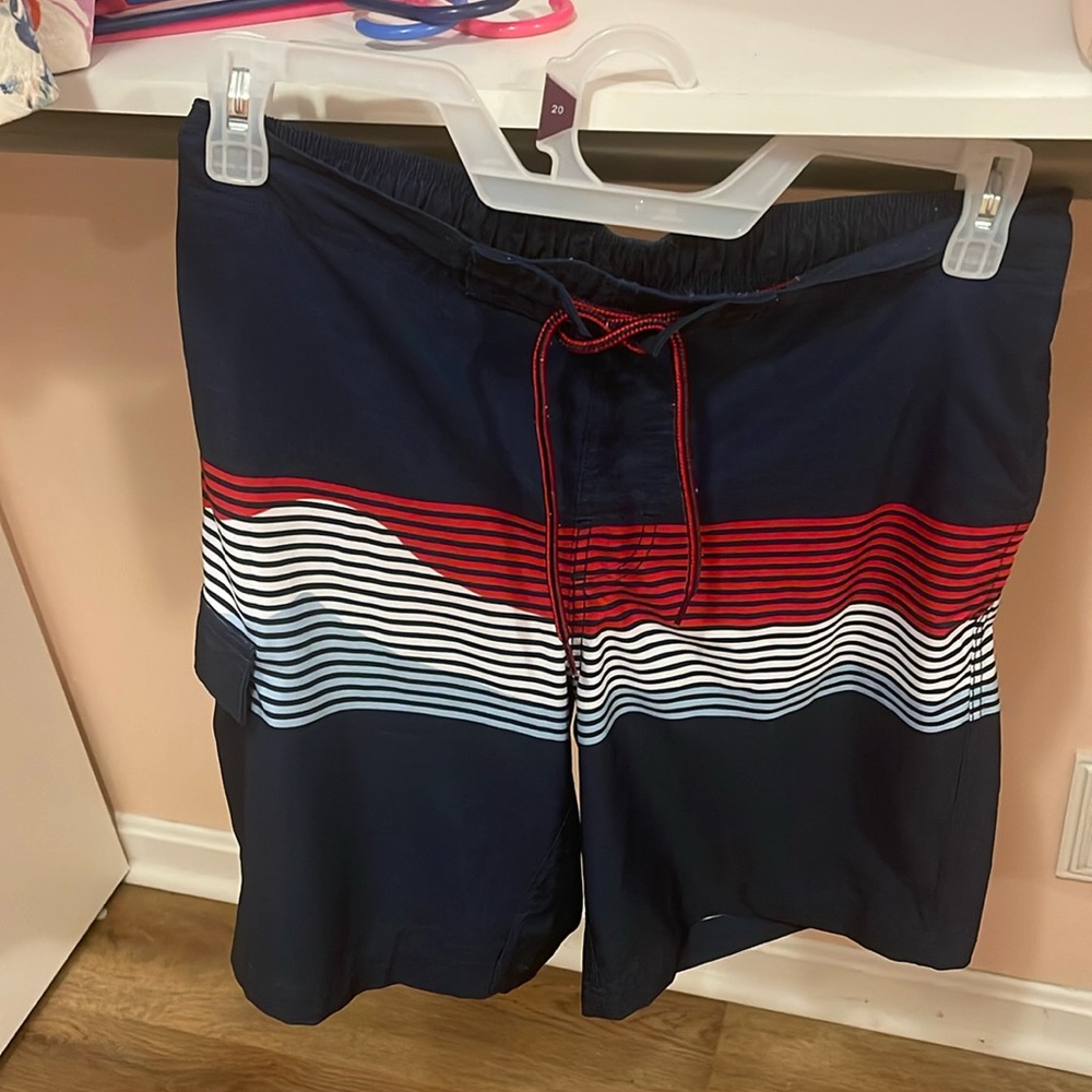 Men’s George swim suit size Medium (32-34)